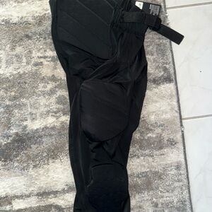 Gameday Armour integrated football pant.   Adjustable Waistband. YXL